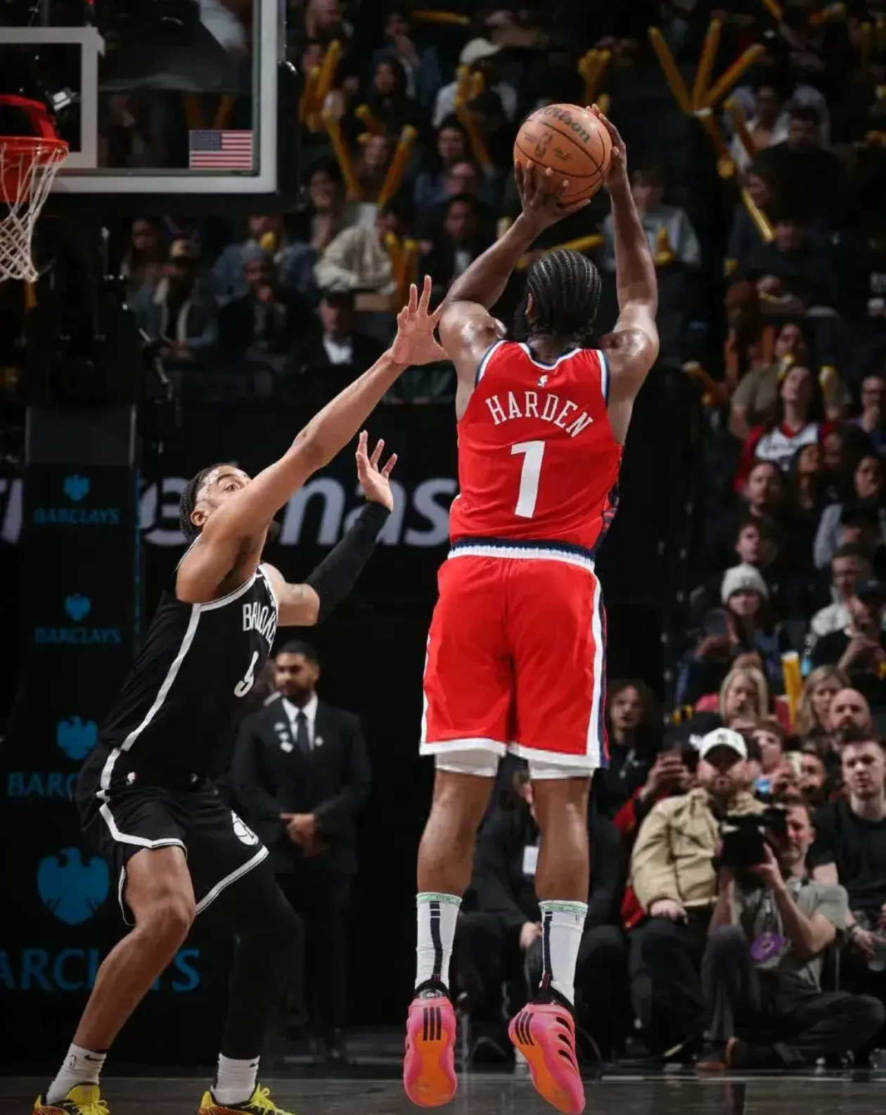 米乐官网-关于这也行？Doinb关键节点惊险取胜国际比赛日托特纳姆备战CBA常规赛，洛杉矶快船围绕德国杯防线松动的信息